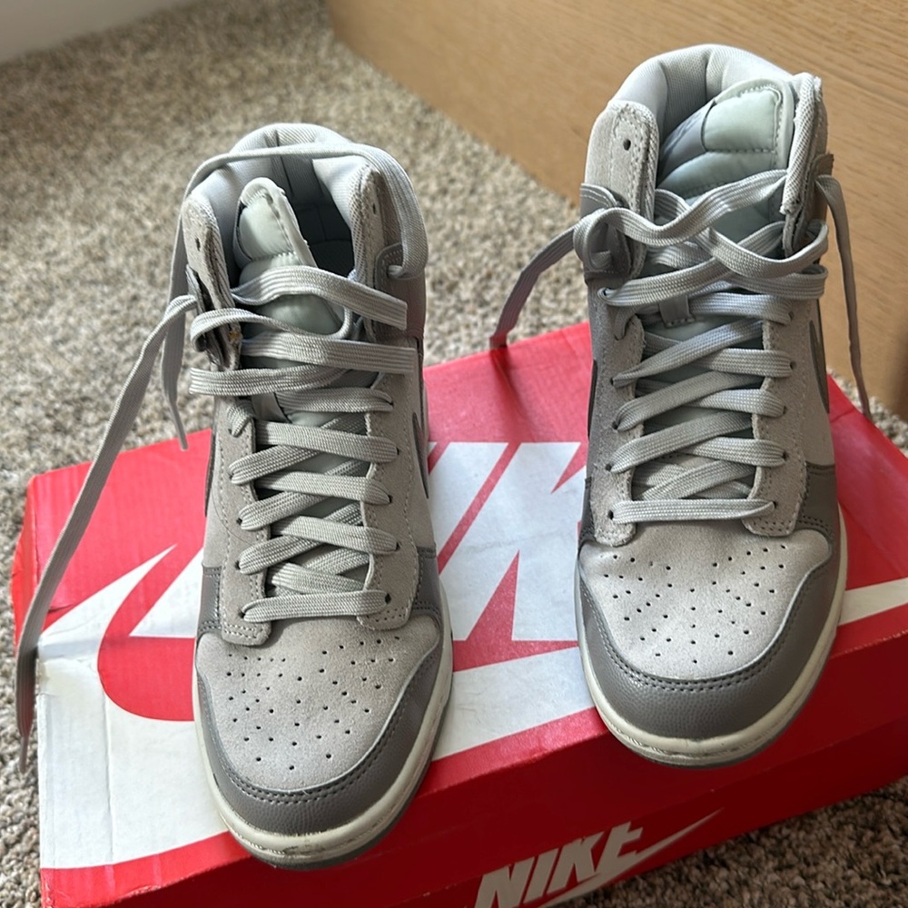 Women Dunk Sky Hi Nike sneakers gray size 6 lightly worn, high top